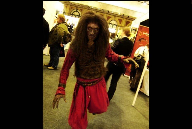 guillaume-mangeant-crazy-work-shop-trade-show-werewolf (7).jpg