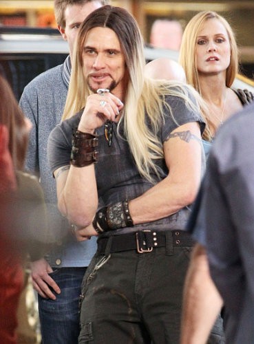 jim-carrey-long-haired-street-magician-burt-wonderstone-set.jpg