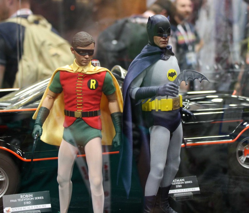 Batman 66 Hot Toys 1.jpg