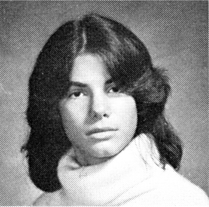 sandra-bullock-yearbook-high-school-young-1979-photo-GC.jpg