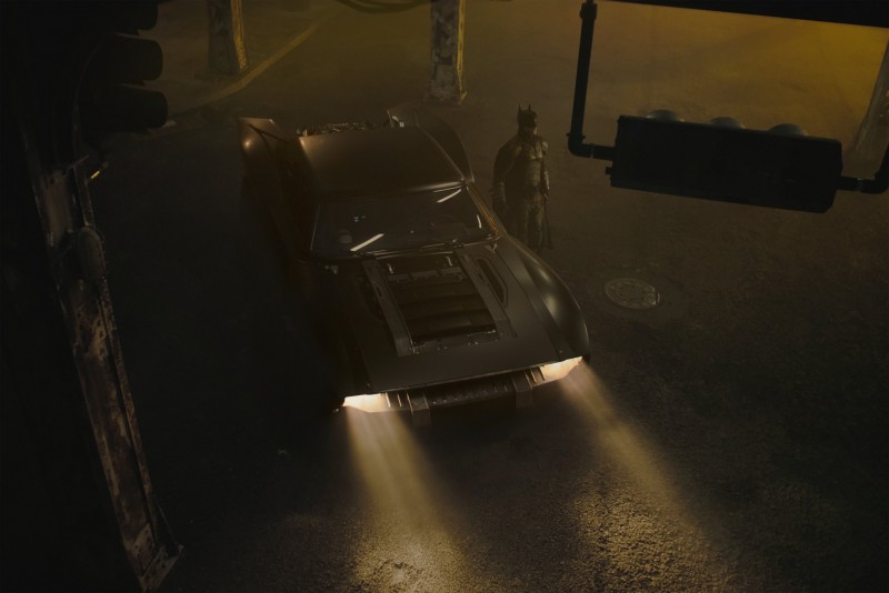 THE BATMAN-BATMOBILE.jpg