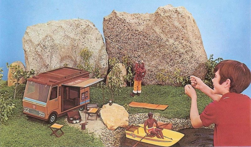 1975=italie=page 40.Diorama enfant.jpg