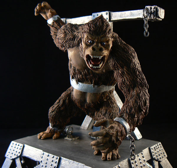 King Kong Dark Horse resin model by Ray 2.jpg